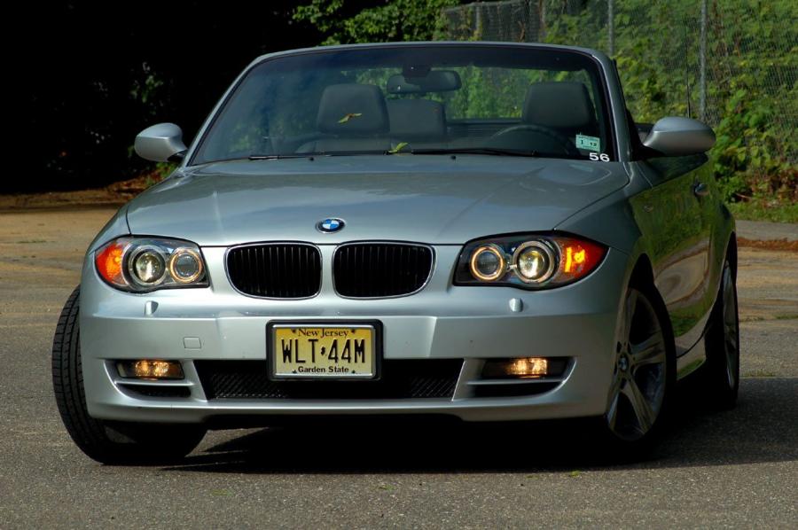  BMW 128i Convertible 2008 года  (фото 10 из 32)